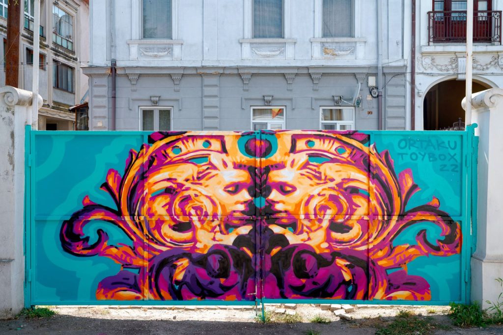 Un-hidden Romania x Ortaku & Toybox la BMB filiala Ion Creanga